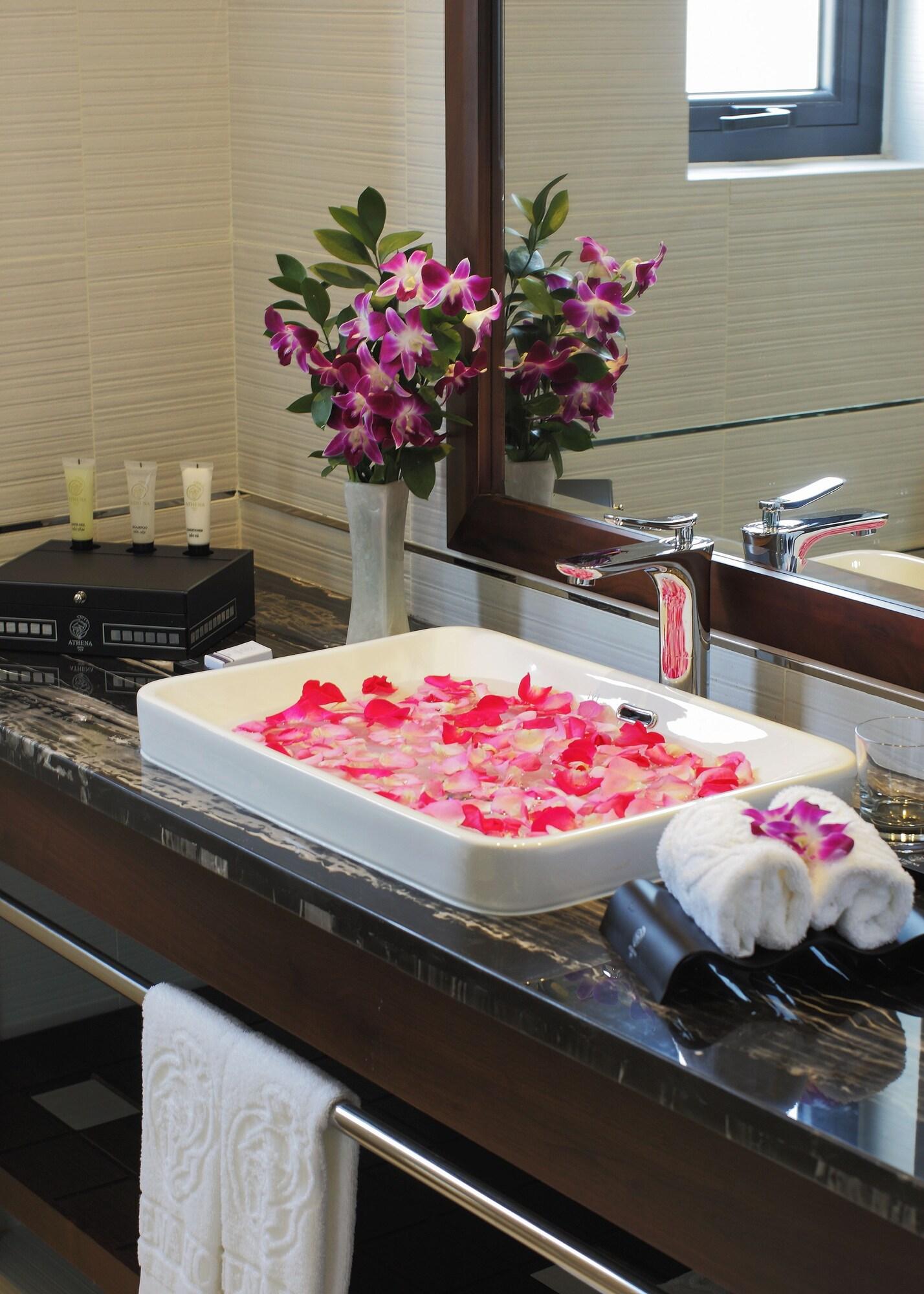 Khách sạn Athena 4*